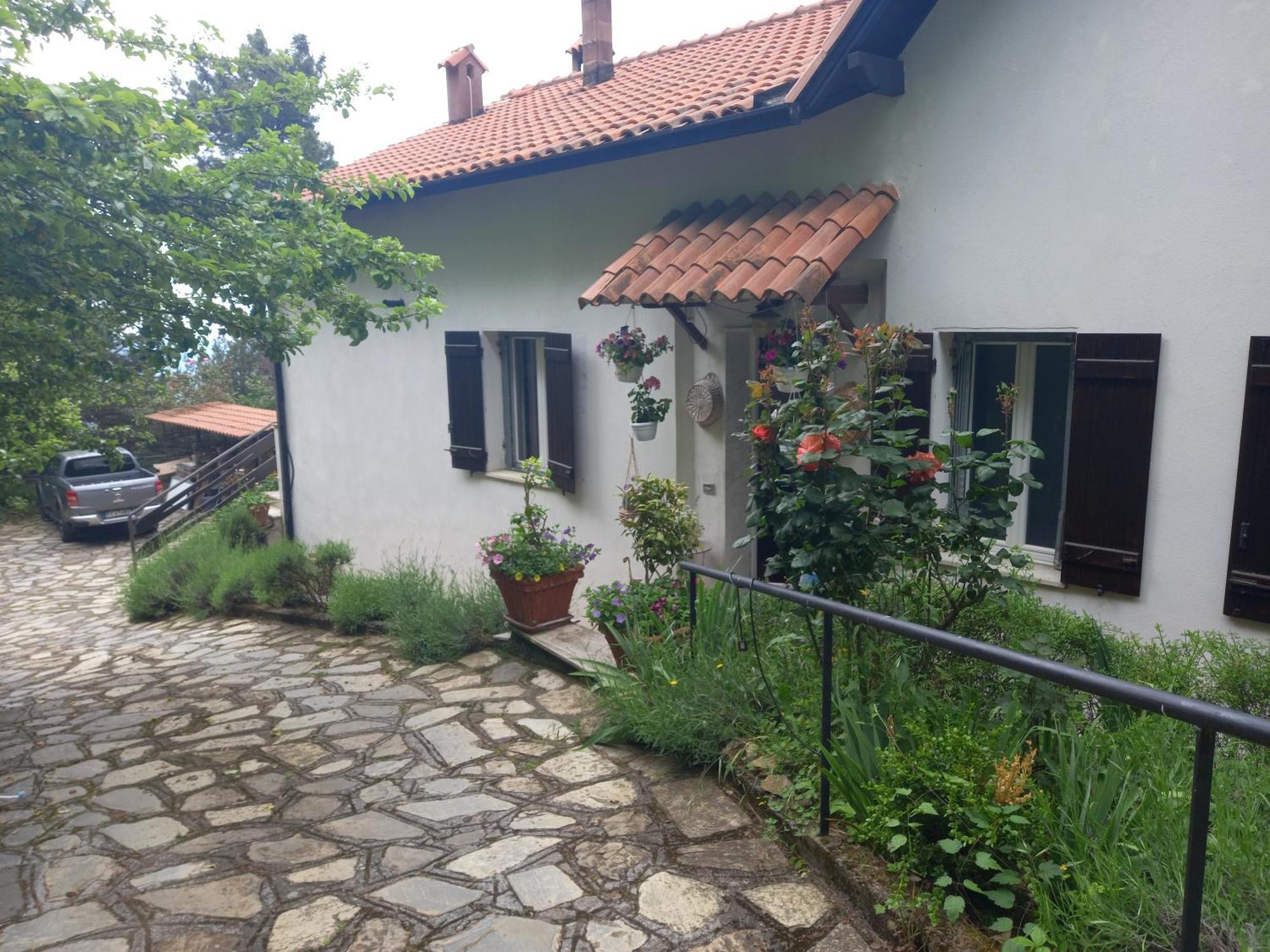 B&B Le Camelie Del Bosco Baiardo Dış mekan fotoğraf