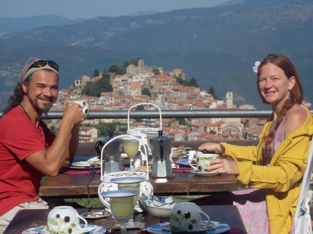 B&B Le Camelie Del Bosco Baiardo Dış mekan fotoğraf