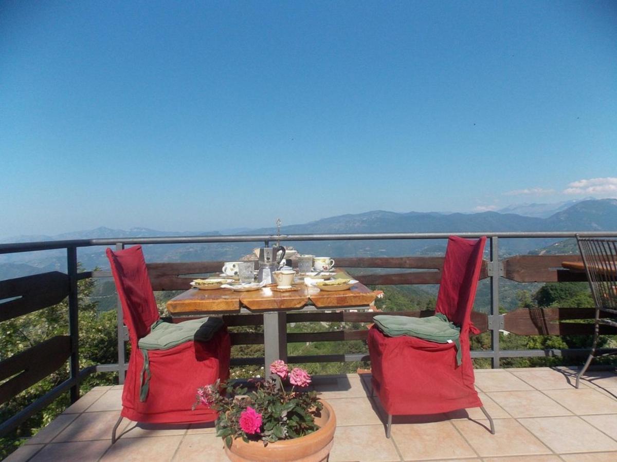 B&B Le Camelie Del Bosco Baiardo Dış mekan fotoğraf